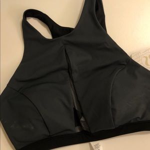 Lululemon  bathing suit top